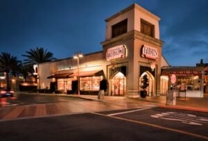 Shopping mall exterior building