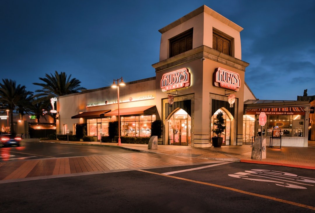 Shopping mall exterior building