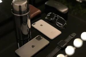 iphone 17 discontinued